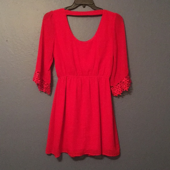 Red long sleeve dress - Picture 2 of 2
